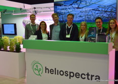 Het Heliospectra team zetten de MITRAX fully Modular 1500 in de spotlight